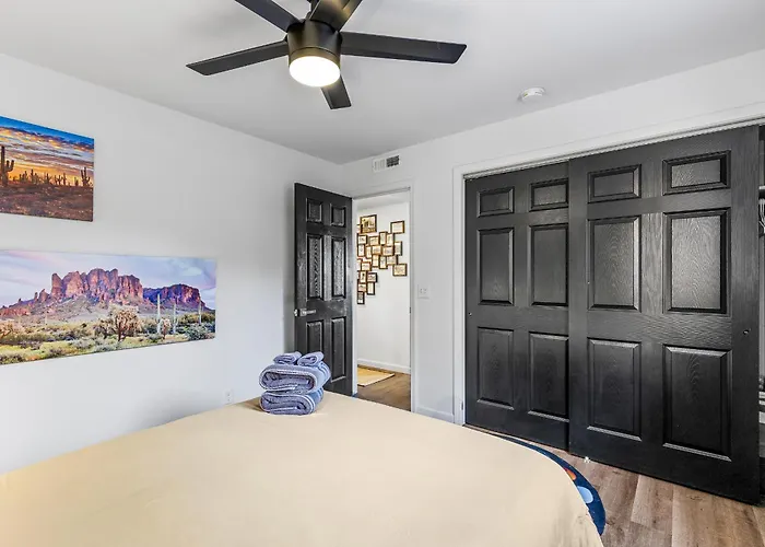 Decorated For The Holidays! 2bdr In Downtown Holiday home Flagstaff