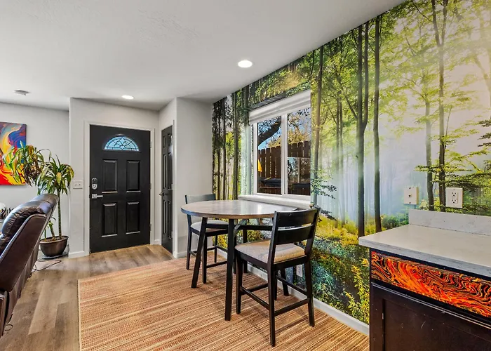 Decorated For The Holidays! 2bdr In Downtown * Flagstaff